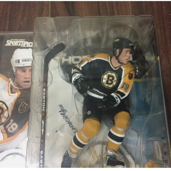 Joe Thornton Boston Bruins NHL Mcfarlane Toys Hockey Figure - Picture 7 of 8